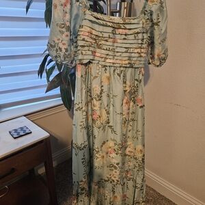 Chic Floral Midi Dress in Blue